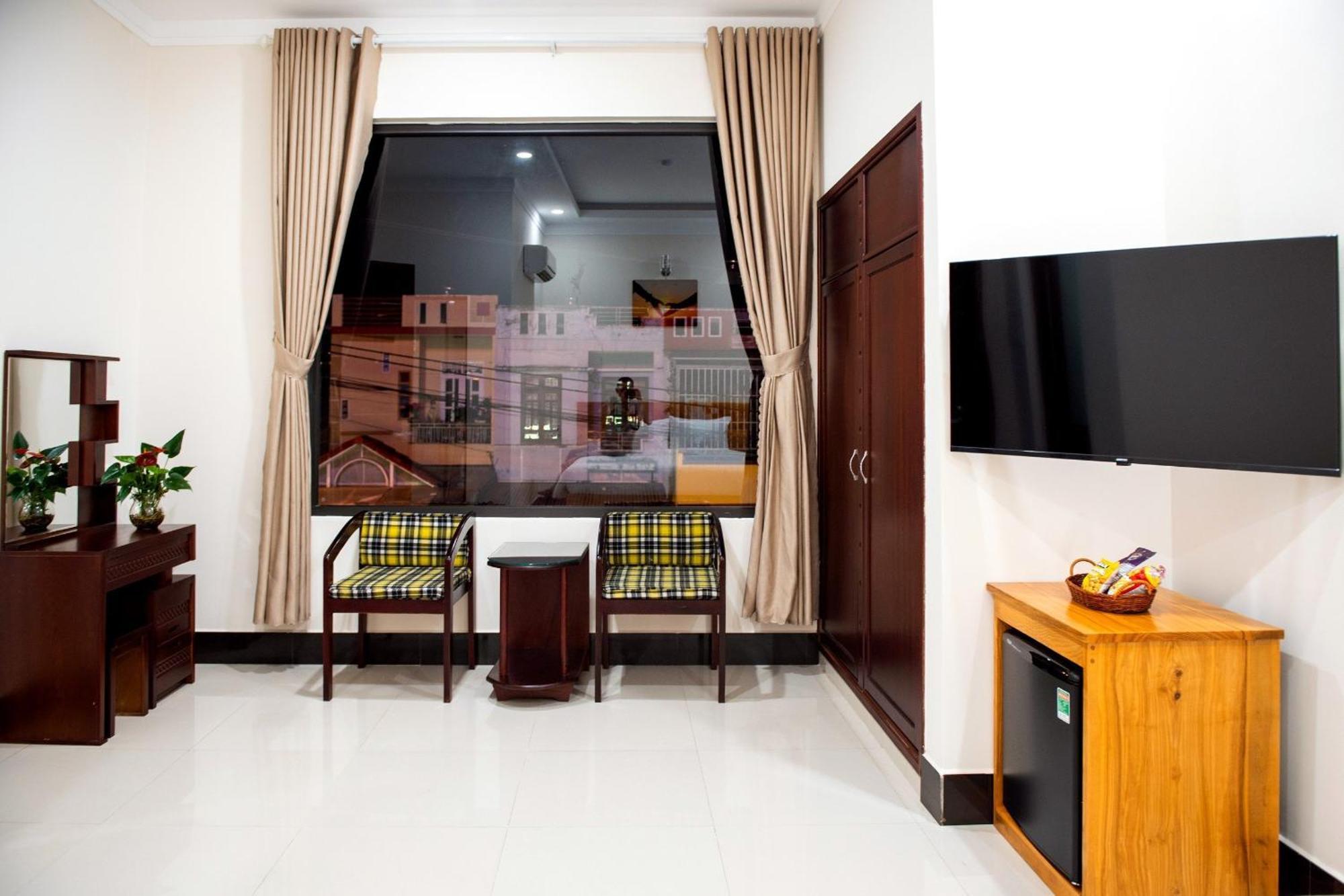 Minh Lam Hotel Pleiku Eksteriør billede